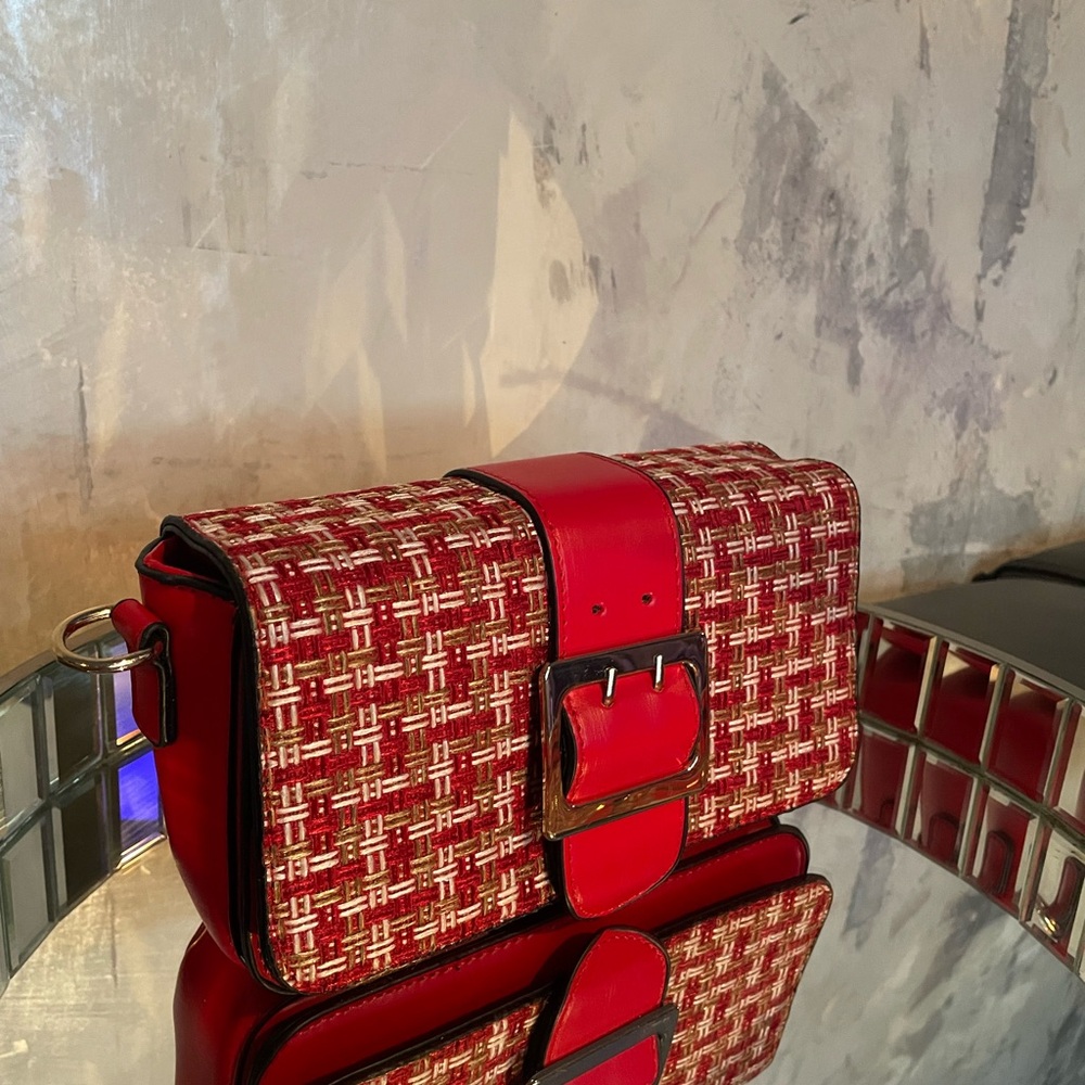 NWOT RED BUCKLE CLUTCH OR CROSSBODY PURSE - Picture 2 of 9